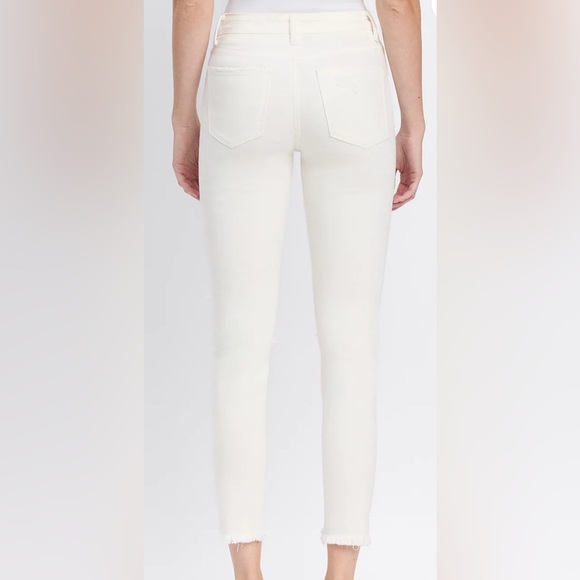 Flying Monkey White High Rise Distressed Button up Jeans - New Without tags - Picture 3 of 9